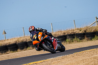 anglesey-no-limits-trackday;anglesey-photographs;anglesey-trackday-photographs;enduro-digital-images;event-digital-images;eventdigitalimages;no-limits-trackdays;peter-wileman-photography;racing-digital-images;trac-mon;trackday-digital-images;trackday-photos;ty-croes